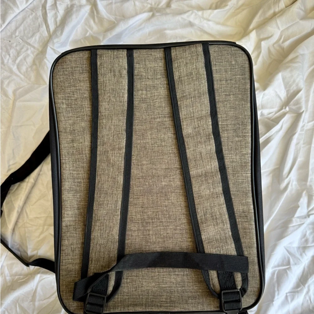 *US PET CLUB* MEDIUM SIZE PET CARRIER/BACKPACK SUPER COMFY FOR YOUR PET